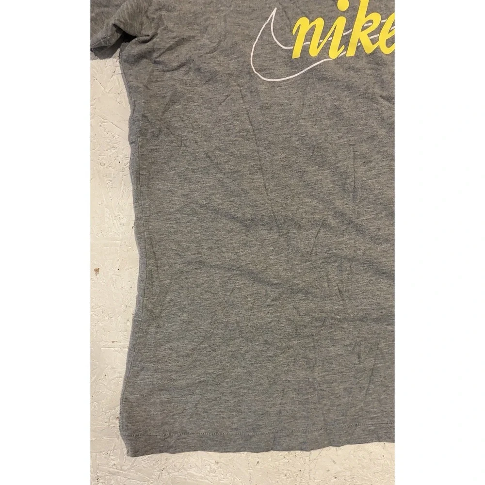 Nike Athletic Shirt Slim Fit Womens Large Short Sleeve Gray Yellow Comfort‎